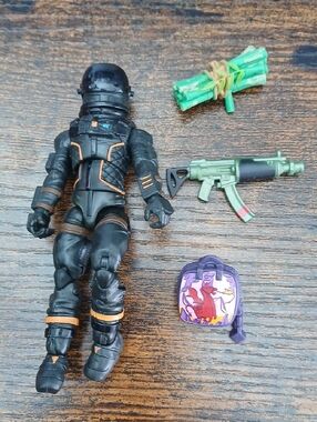 Fortnite Dark Voyager 4.5" Action Figure with Accessories Legendary Series